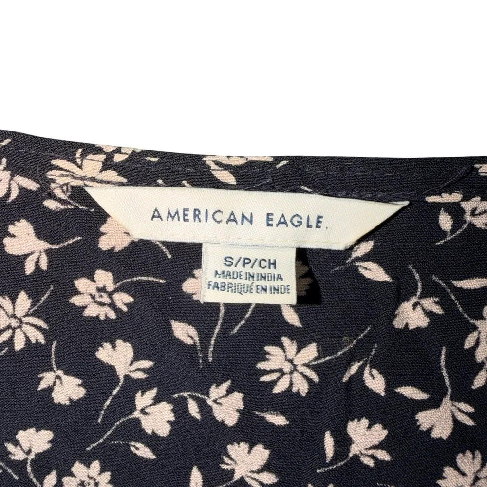 American Eagle Womens Small Black Floral Long Sleeve V-Neck Elastic Hem Blouse - Picture 5 of 9